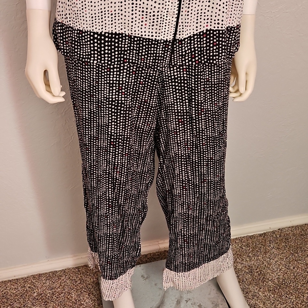 DONNA KARAN Black and White Spotted Two-Piece Lounge Pajama Set - Picture 5 of 11